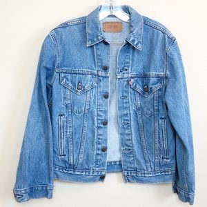 Vintage Levi’s / Trucker Denim Jacket Light Wash